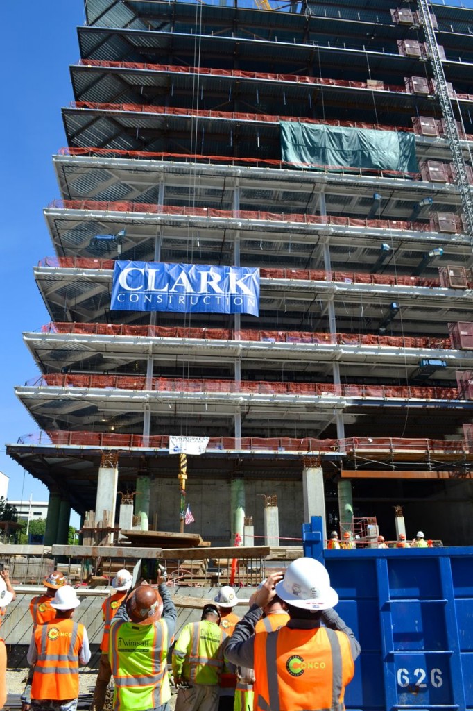 The Conco Companies New Los Angeles Federal Courthouse Steel Topping Out The Cube